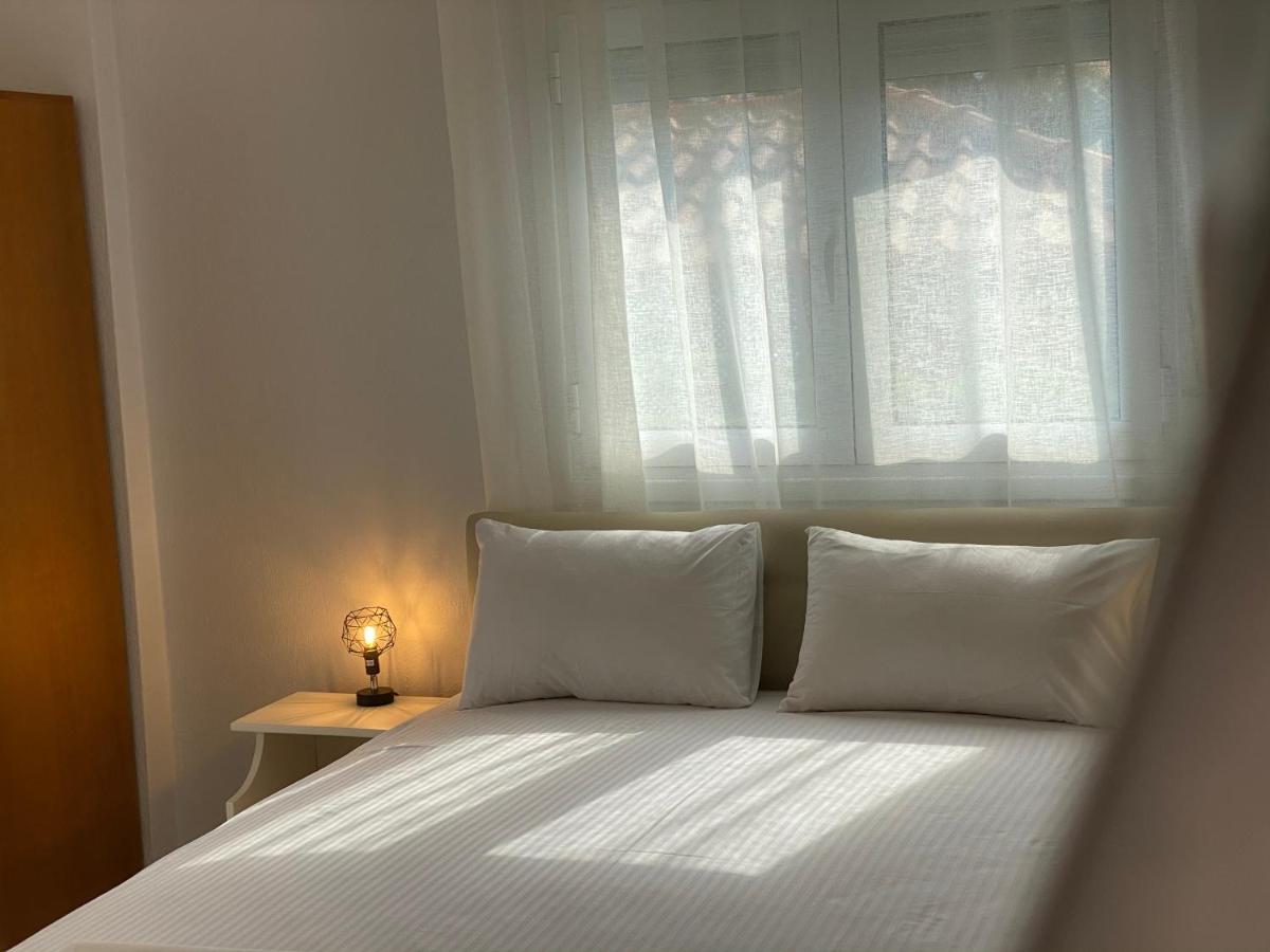 Rooms Chrysoula Vrasná Kültér fotó