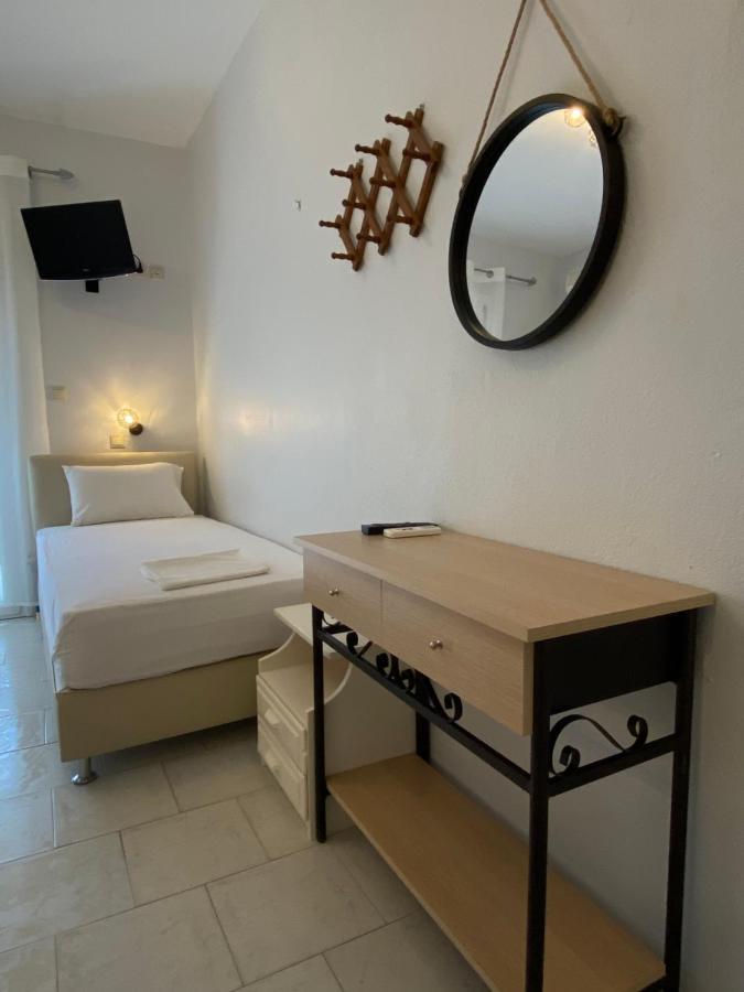 Rooms Chrysoula Vrasná Kültér fotó